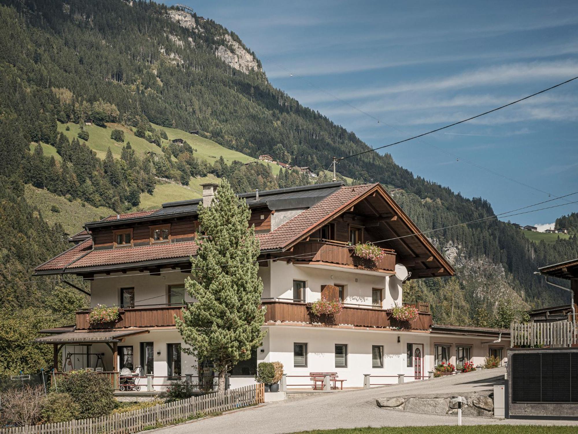 Apartmán Haus Gruenberg Finkenberg Exteriér fotografie